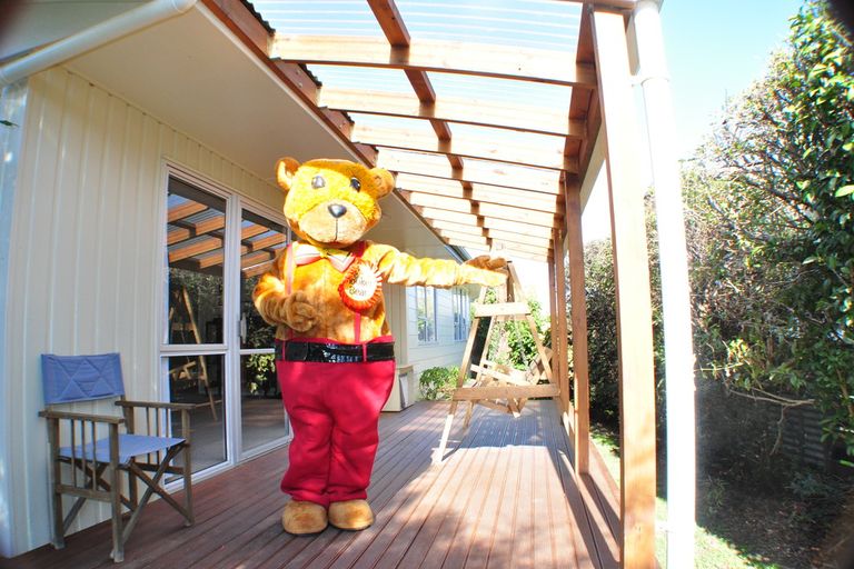 Photo of property in 129 Apollo Parade, Milson, Palmerston North, 4414