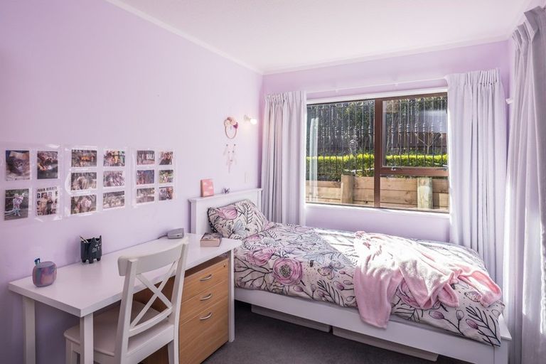 Photo of property in 55 Thatcher Crescent, Crofton Downs, Wellington, 6035