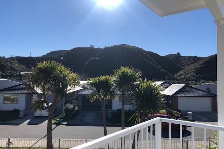 Photo of property in 95 Farmer Crescent, Taita, Lower Hutt, 5011