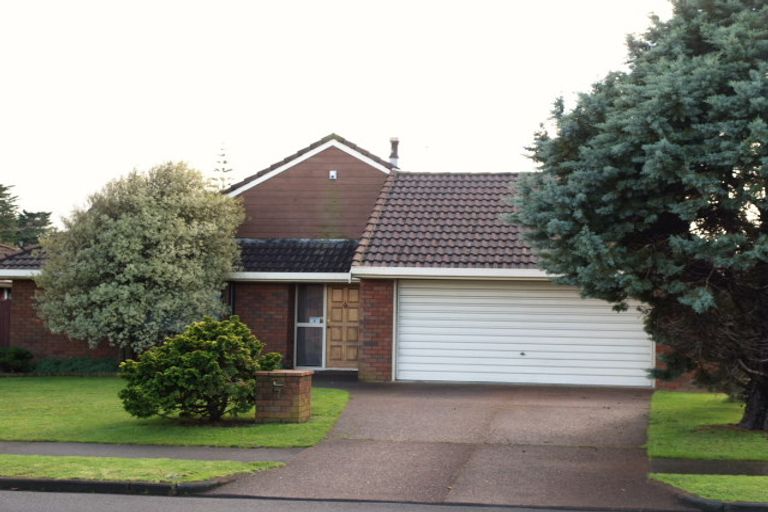 Photo of property in 7 Golfland Drive, Golflands, Auckland, 2013