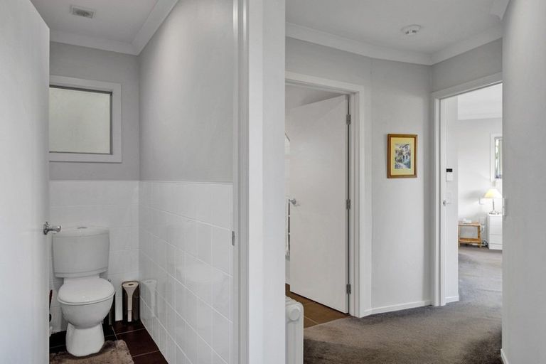 Photo of property in 4a Marchant Place, Westown, New Plymouth, 4310