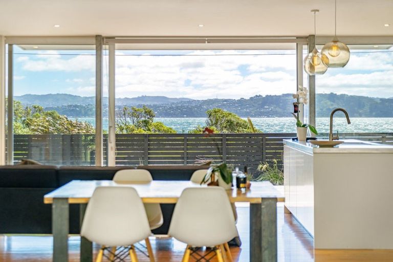 Photo of property in 505 Muritai Road, Eastbourne, Lower Hutt, 5013