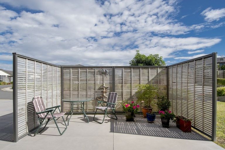 Photo of property in Waterview Estate, 32/4 Greystone Place, Omokoroa, 3114