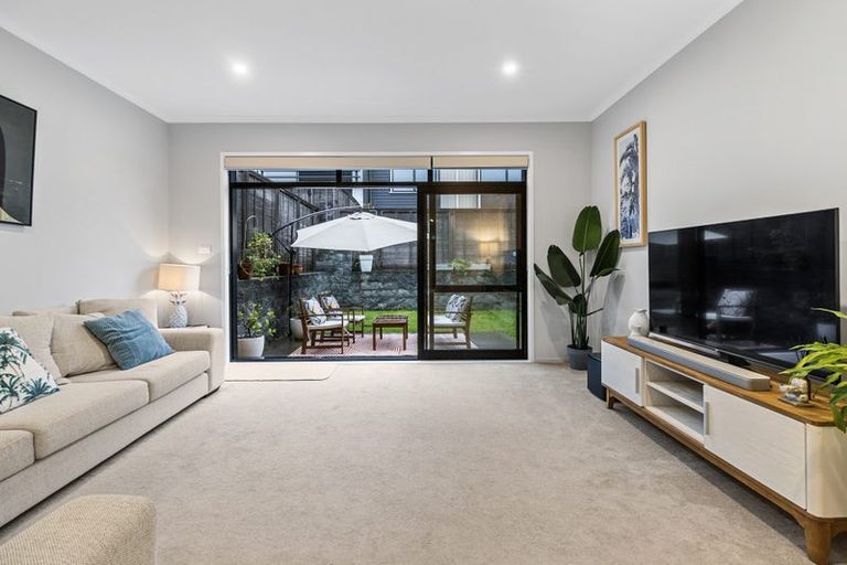 Photo of property in 8 Killick Place, Long Bay, Auckland, 0630