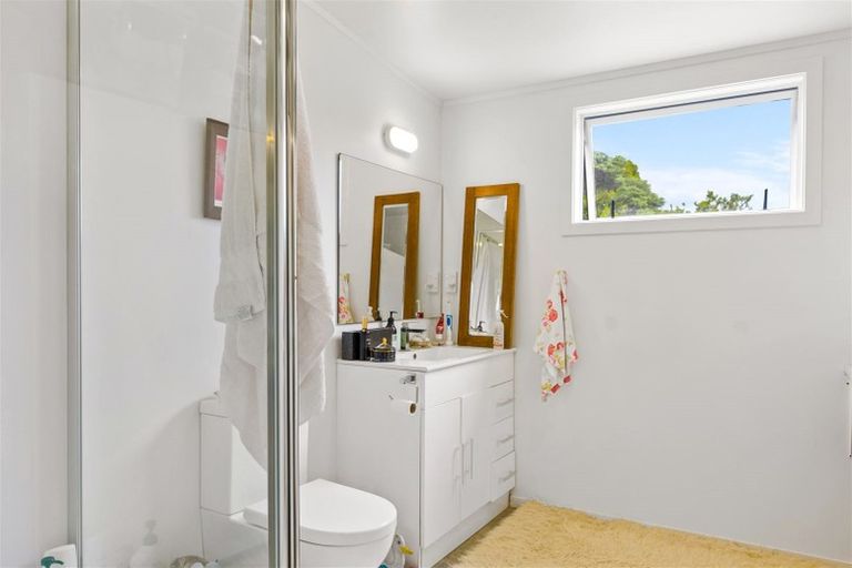 Photo of property in 45 Bethells Road, Waitakere, Henderson, 0782