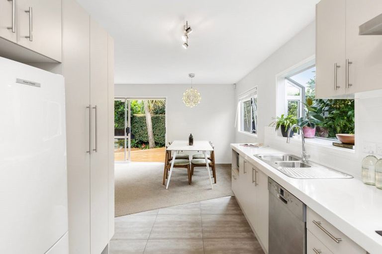 Photo of property in 65a Moa Road, Point Chevalier, Auckland, 1022