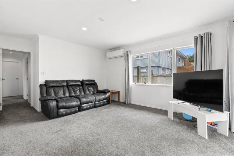 Photo of property in 11a Hollinbrigg Place, Manurewa, Auckland, 2102