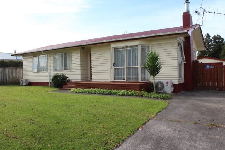 Photo of property in 24 Dalesford Street, Silverdale, Hamilton, 3216