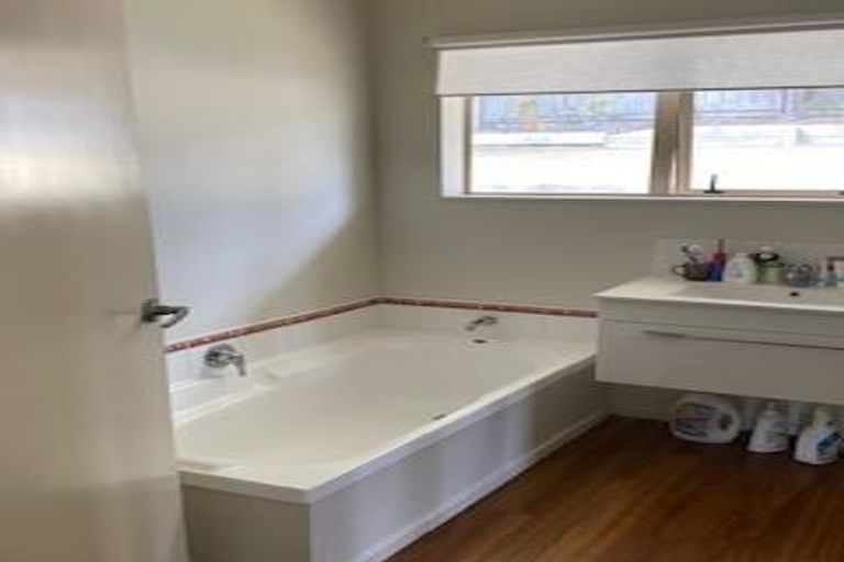 Photo of property in 53 Realm Drive, Paraparaumu, 5032