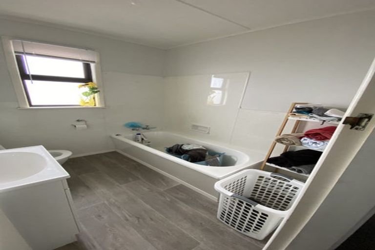 Photo of property in 3 Fairfield Road, Levin, 5510