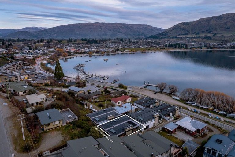 Photo of property in 12 Bay Rise, Wanaka, 9305