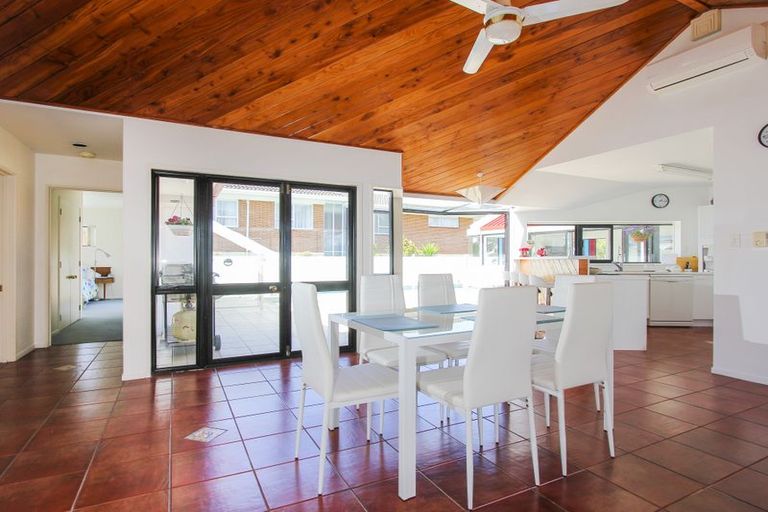 Photo of property in 20 Taitua Drive, Te Atatu South, Auckland, 0610