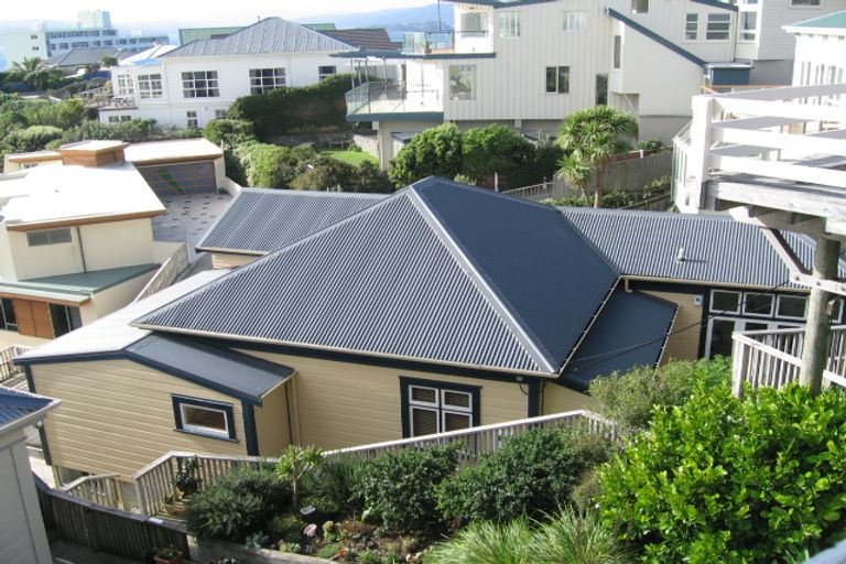 Photo of property in 4 The Crescent, Roseneath, Wellington, 6011