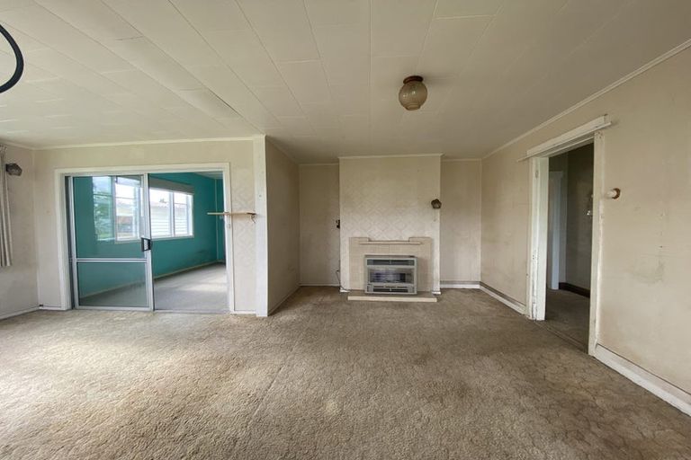 Photo of property in 6 Strange Street, Waitara, 4320