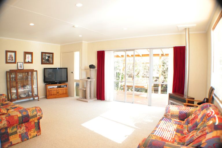 Photo of property in 129 Apollo Parade, Milson, Palmerston North, 4414