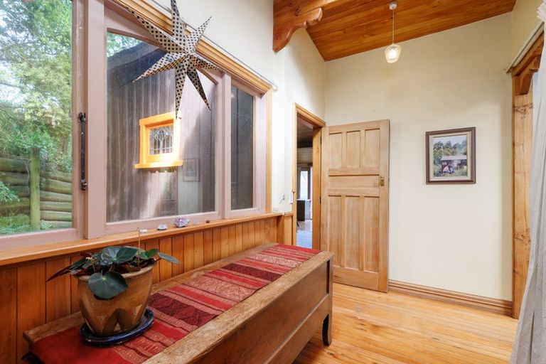 Photo of property in 24 Selwyn Road, Lyttelton, 8082