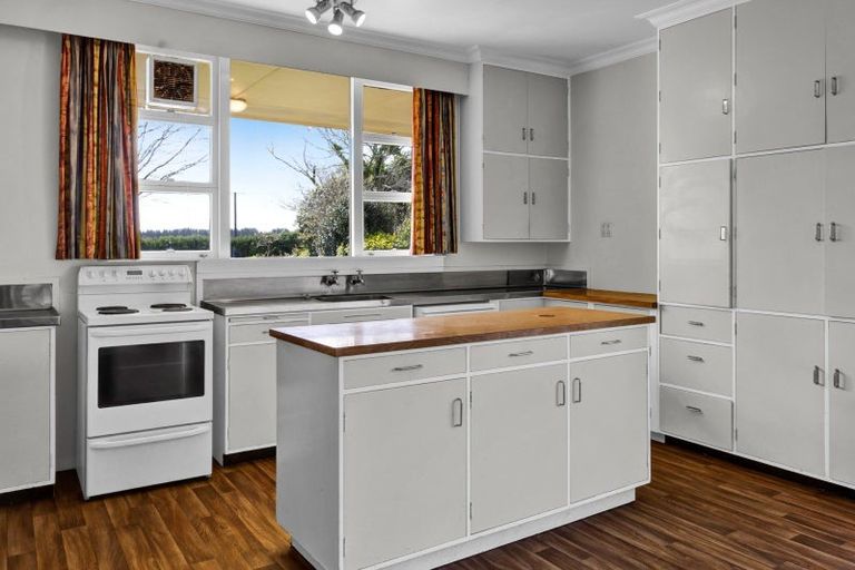 Photo of property in 546 Ararata Road, Hawera, 4674