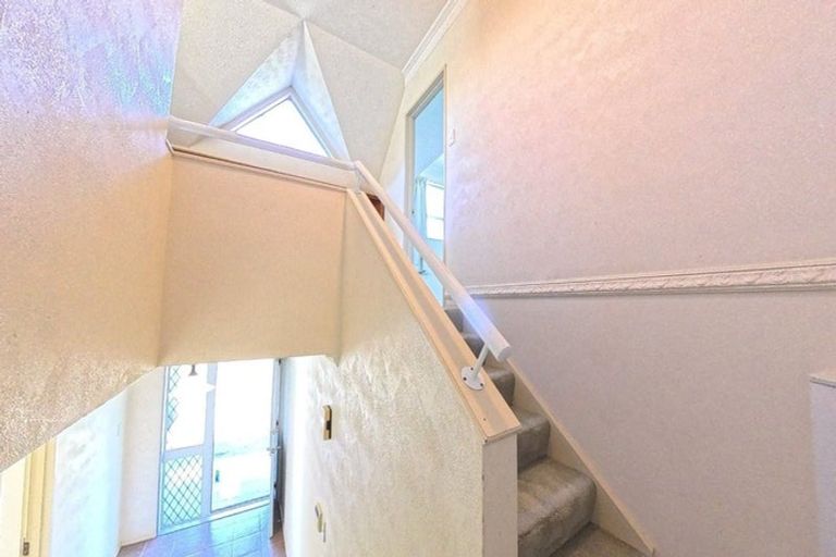 Photo of property in 1 Dresdan Court, Hokowhitu, Palmerston North, 4410