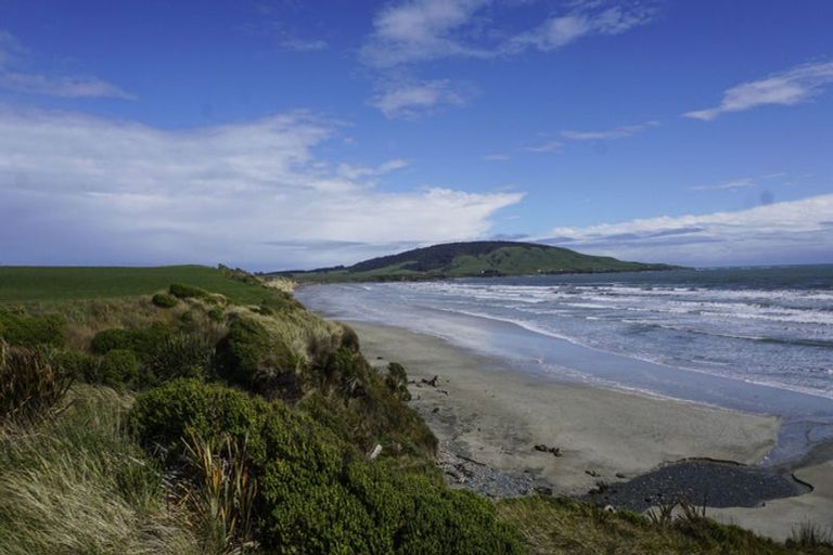 Photo of property in 23 Dudley Street, Orepuki, Riverton, 9881