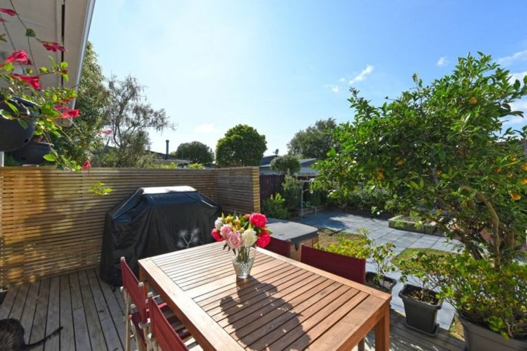 Photo of property in 12 Indiana Grove, Totara Park, Upper Hutt, 5018