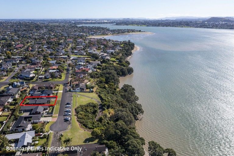 Photo of property in 5 Falstaff Place, Half Moon Bay, Auckland, 2012