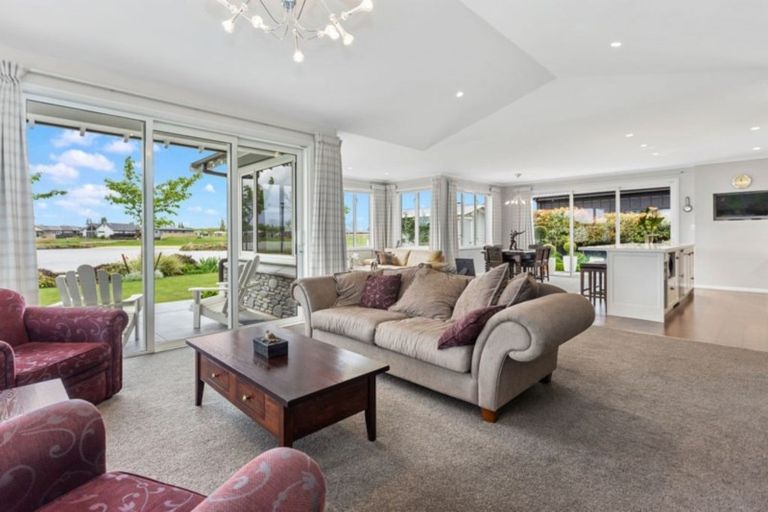 Photo of property in 61 The Esplanade, Pegasus, 7612