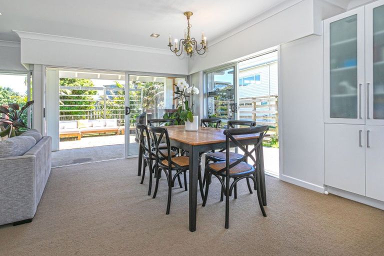 Photo of property in 15 Moray Place, Whiritoa, Whangamata, 3691