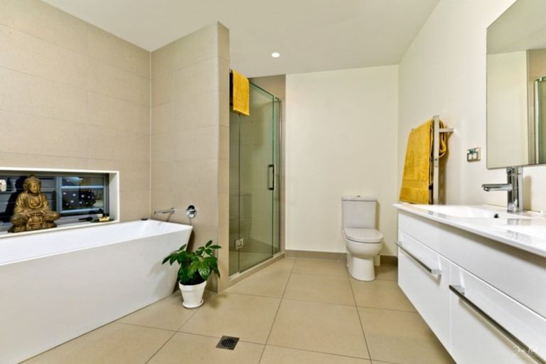 Photo of property in 126 Taiapa Road, Muriwai, 0881