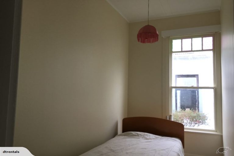 Photo of property in 70 Derwent Street, Island Bay, Wellington, 6023