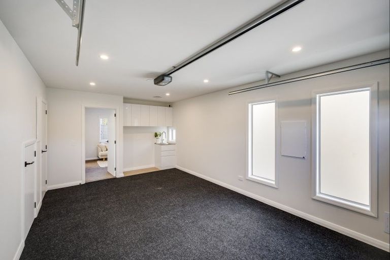 Photo of property in 9a Church Road, Taradale, Napier, 4112