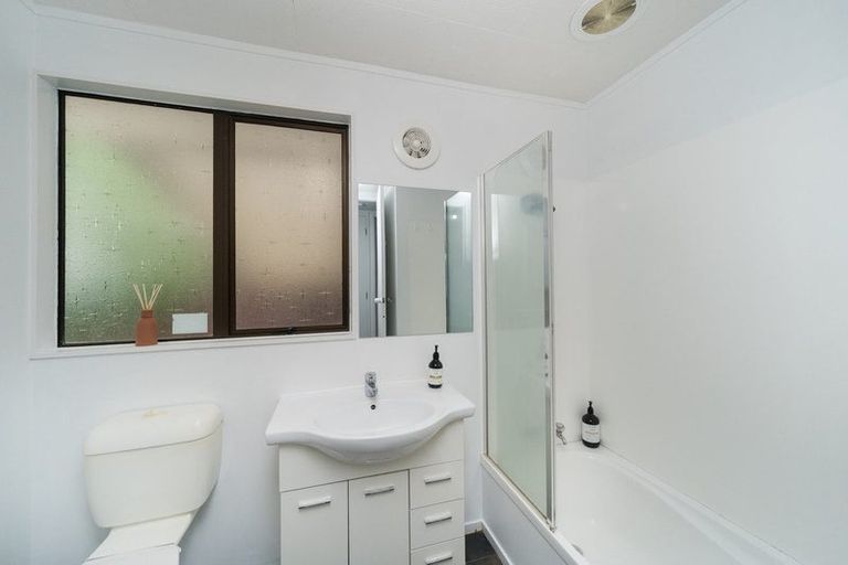 Photo of property in 9 Adams Place, Kelvin Grove, Palmerston North, 4414