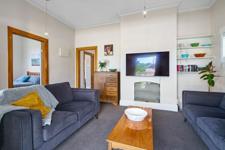 Photo of property in 18 Clare Street, Cambridge, 3434