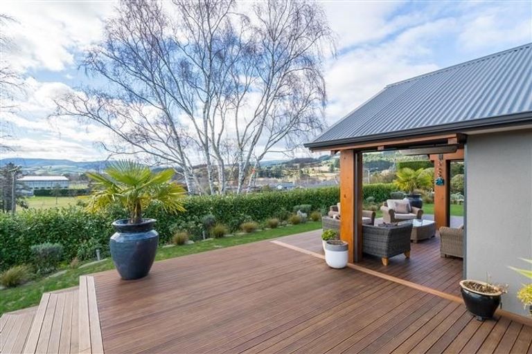 Photo of property in 2 Crossan Terrace, Mosgiel, 9092