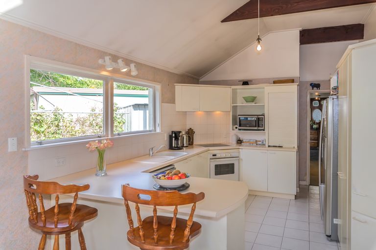 Photo of property in 22 Tuirau Place, Ilam, Christchurch, 8041