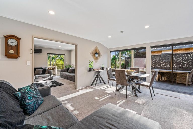 Photo of property in 129b Parrs Cross Road, Glen Eden, Auckland, 0612
