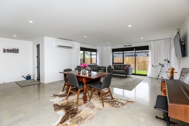 Photo of property in 23 Smith Street, Lepperton, New Plymouth, 4373