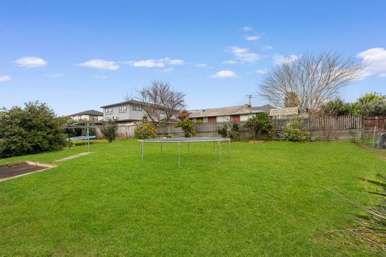 Photo of property in 17 Plunket Avenue, Papatoetoe, Auckland, 2104