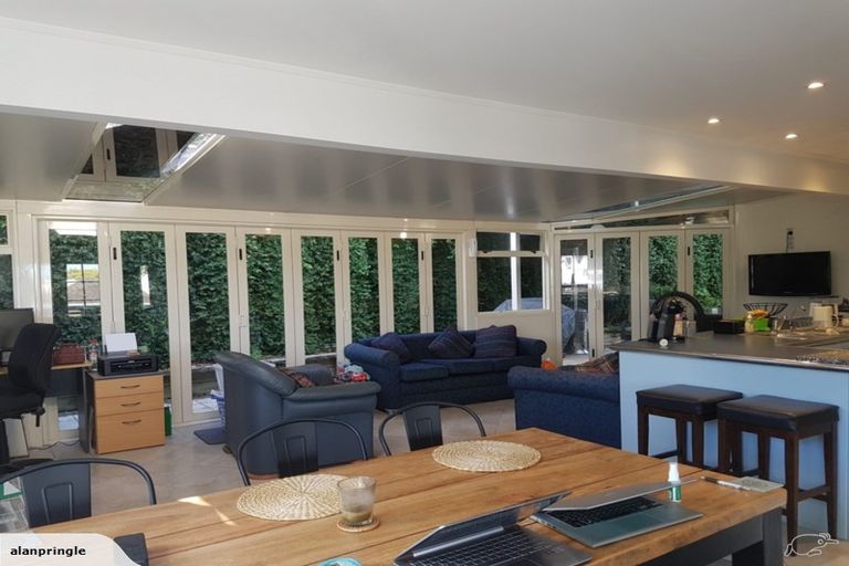 Photo of property in 78 Hattaway Avenue, Bucklands Beach, Auckland, 2012