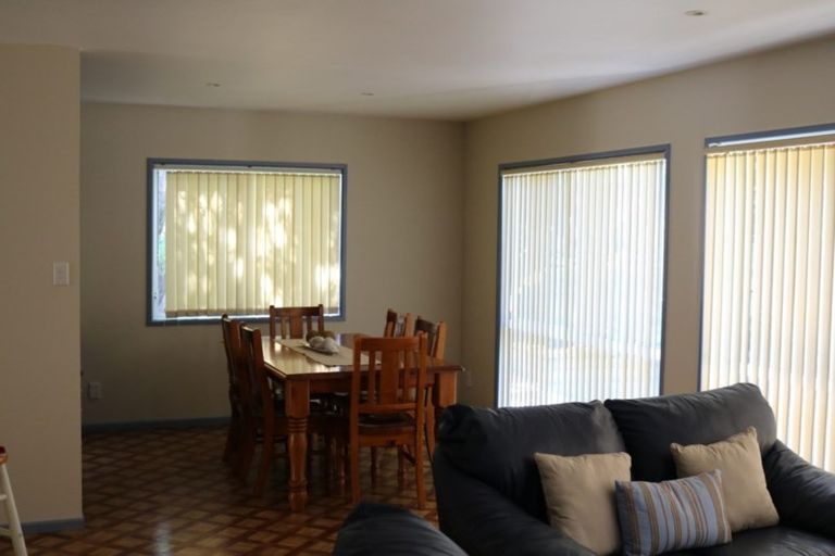 Photo of property in 18 Rewa Place, Russell, 0202