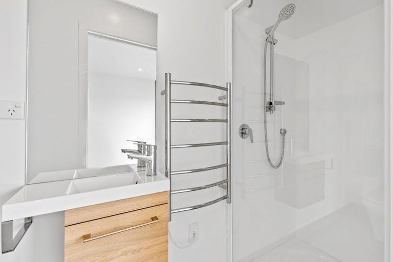 Photo of property in 3/12 Tawa Road, Te Atatu Peninsula, Auckland, 0610