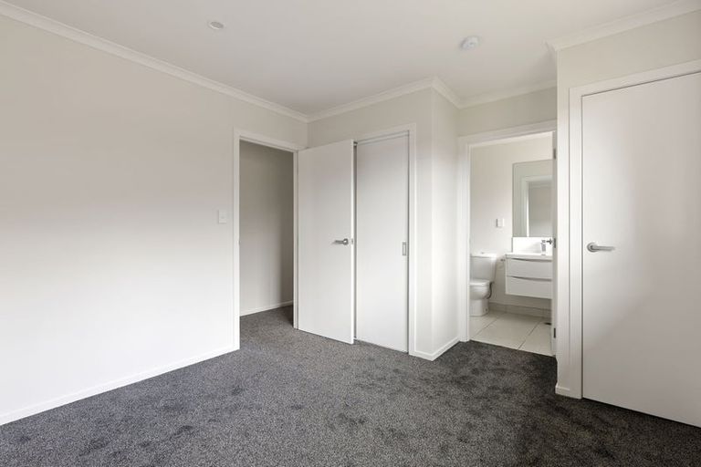 Photo of property in 9 Manawaroa Close, Grandview Heights, Hamilton, 3200