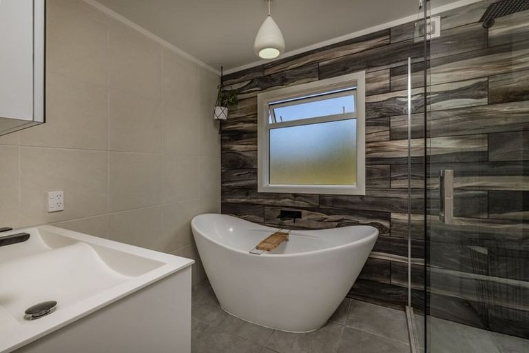 Photo of property in 6 Brumby Lane, Russell, 0272