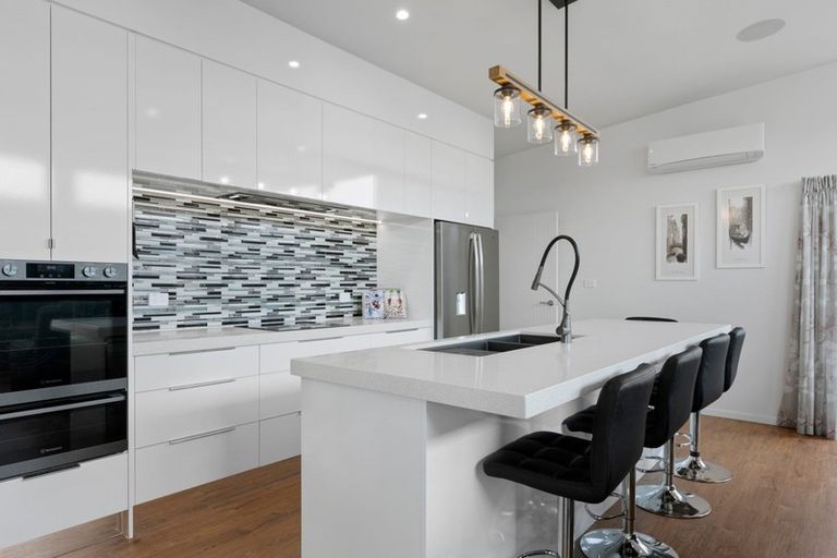 Photo of property in 6 Knightia Drive, Papamoa Beach, Papamoa, 3118