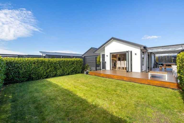 Photo of property in 32 Mckerrow Street, Marshland, Christchurch, 8083