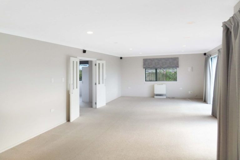 Photo of property in 122 Redvers Drive, Belmont, Lower Hutt, 5010