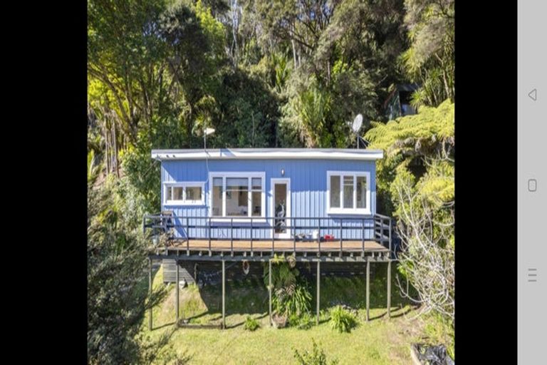 Photo of property in 26 Ocean View Road, Huia, Auckland, 0604