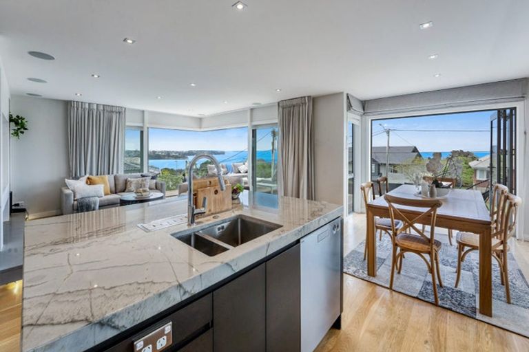 Photo of property in 128 Churchill Road, Rothesay Bay, Auckland, 0630