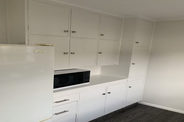 Photo of property in 3 Bella Grove, Naenae, Lower Hutt, 5011