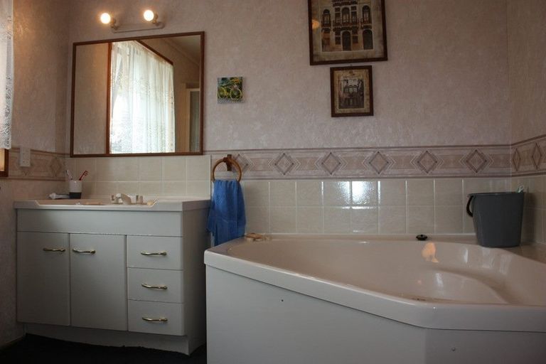 Photo of property in 95 Romahapa Road, Romahapa, Balclutha, 9271