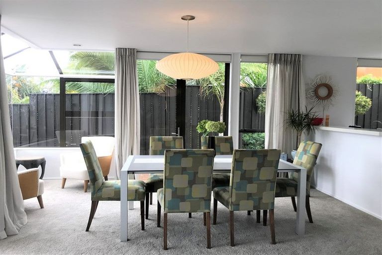 Photo of property in 1/12 Craig Road, Milford, Auckland, 0620